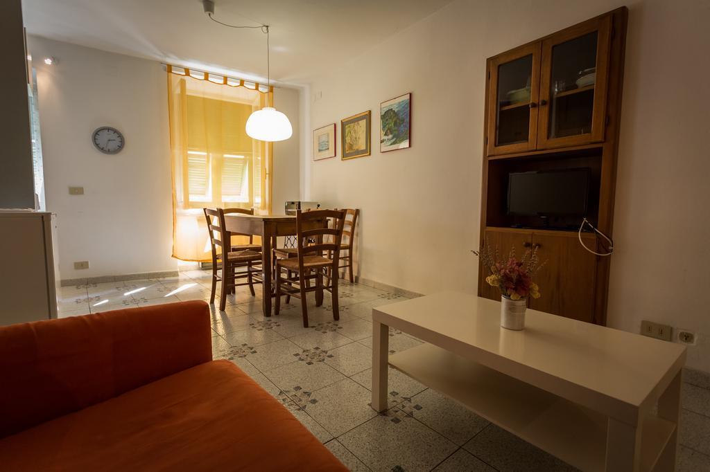 Robs House Apartment Riomaggiore Bagian luar foto